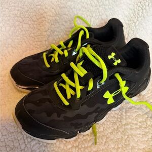 Under Armour Kids Black and Bright Yellow Sneakers